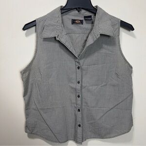 Route 66 women’s Button Front tank tops size large